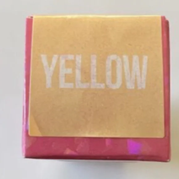 Jeffree Star Magic Star Concealer in yellow .15 fl oz - Picture 2 of 3